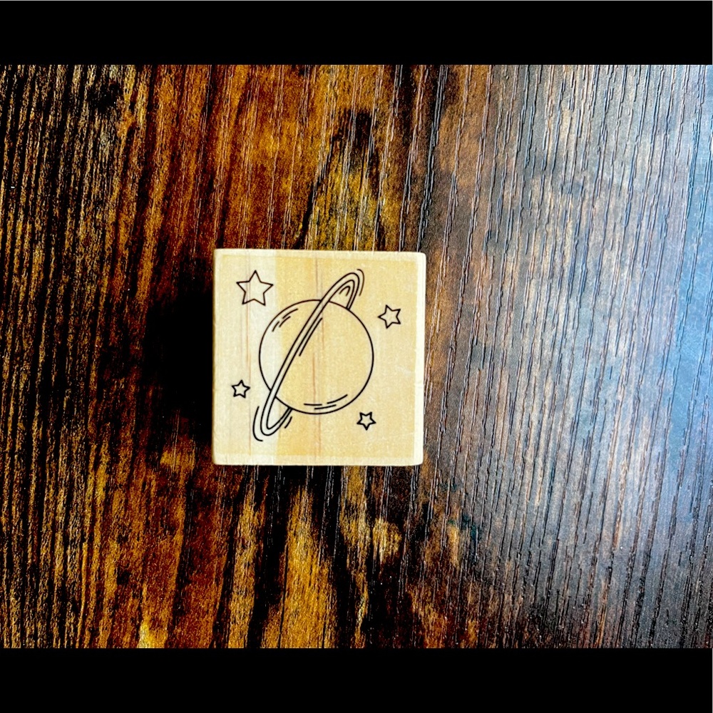 Saturn Stamp 🪐